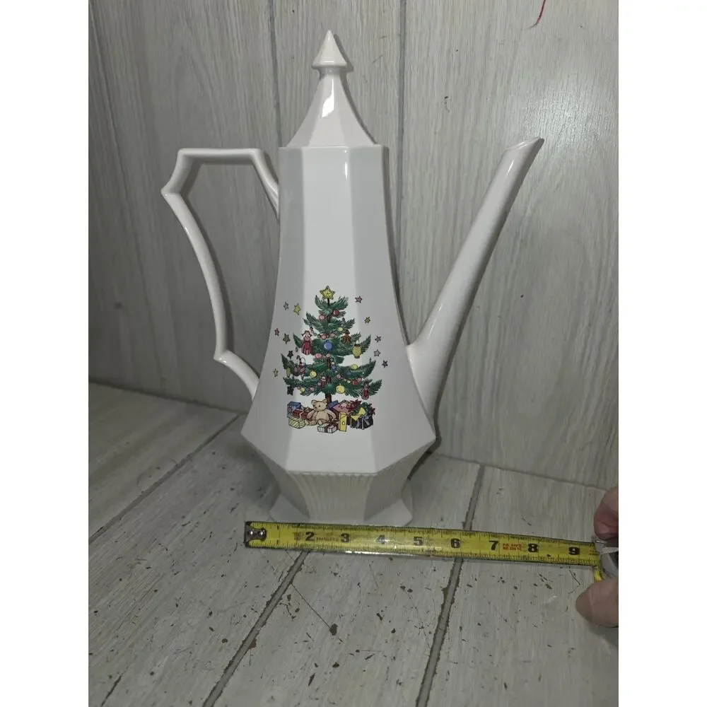 NIKKO CHRISTMASTIME bone china Coffee Pot Happy Holidays Christmas Tree Japan